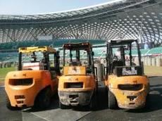 專業(yè)高效 | 深圳南山飛達叉車吊車出租與叉車租賃服務(wù)